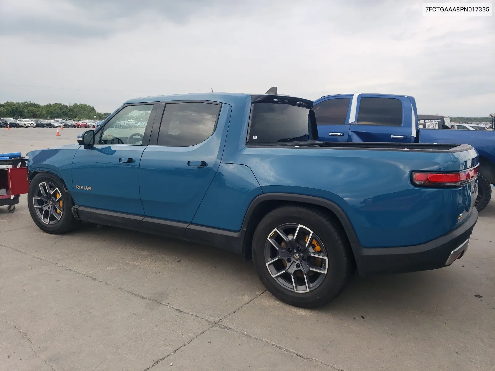 2023 Rivian R1T Adventure VIN: 7FCTGAAA8PN017335 Lot: 63705604