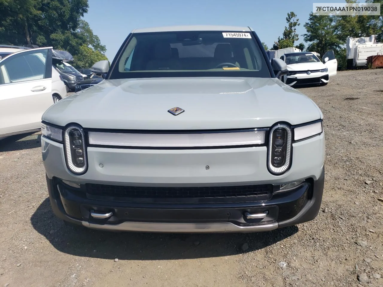 7FCTGAAA1PN019038 2023 Rivian R1T Adventure