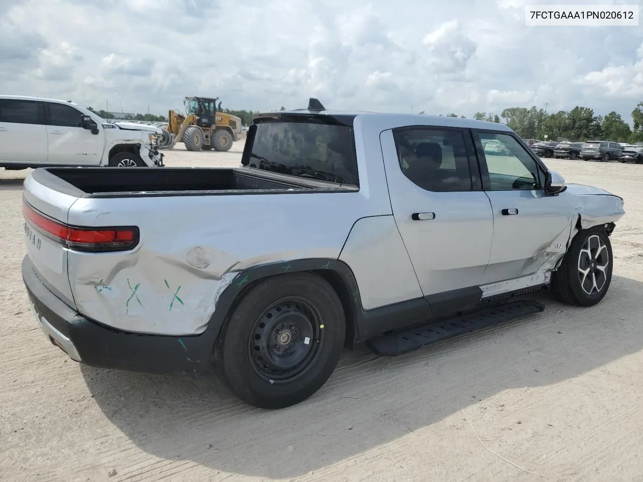 7FCTGAAA1PN020612 2023 Rivian R1T Adventure