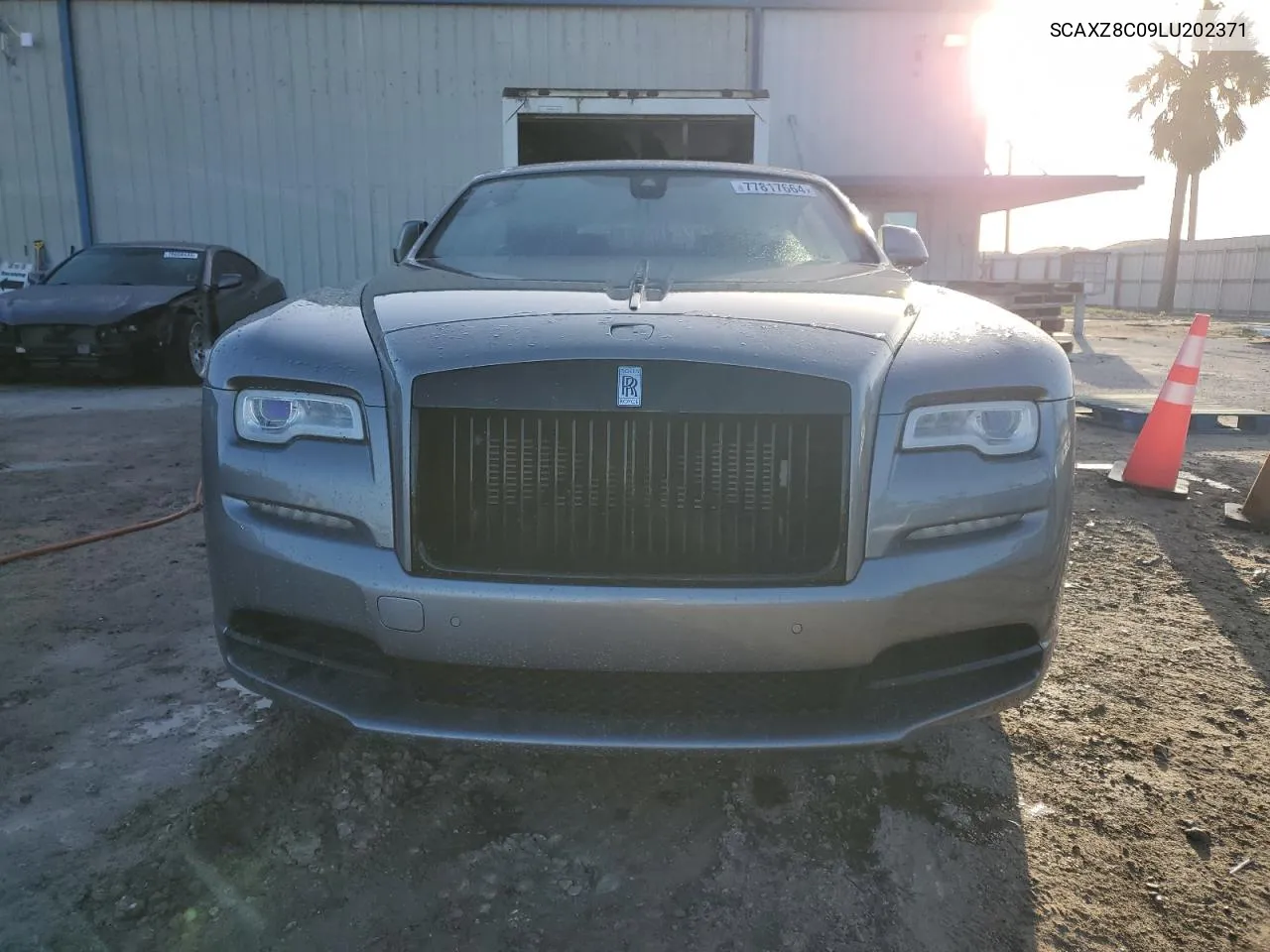 2020 Rolls-Royce Dawn Base VIN: SCAXZ8C09LU202371 Lot: 77817664