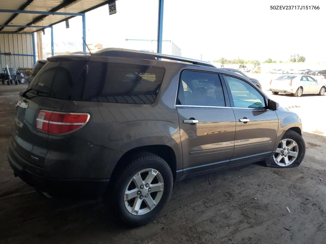 2007 Saturn Outlook Xr VIN: 5GZEV23717J151766 Lot: 72963924