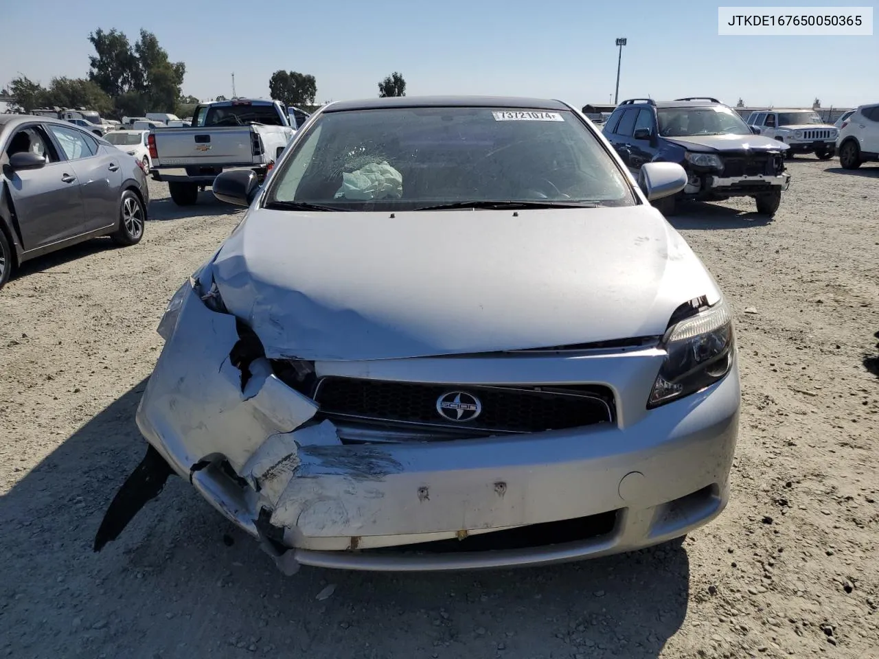 2005 Toyota Scion Tc VIN: JTKDE167650050365 Lot: 73721074