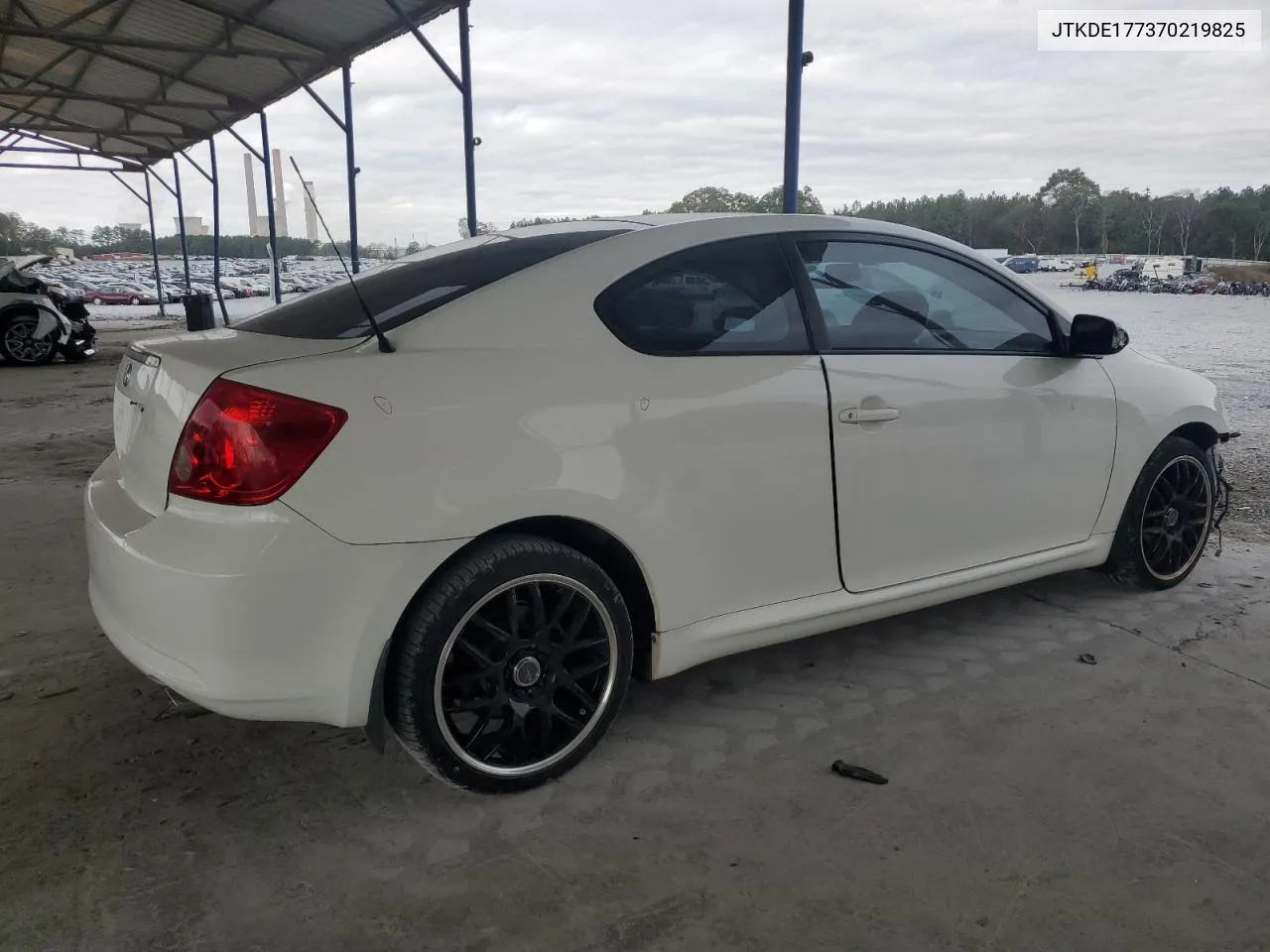 JTKDE177370219825 2007 Toyota Scion Tc