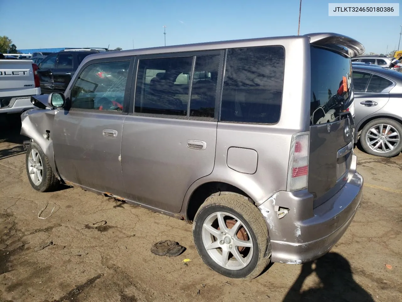 2005 Toyota Scion Xb VIN: JTLKT324650180386 Lot: 73833264