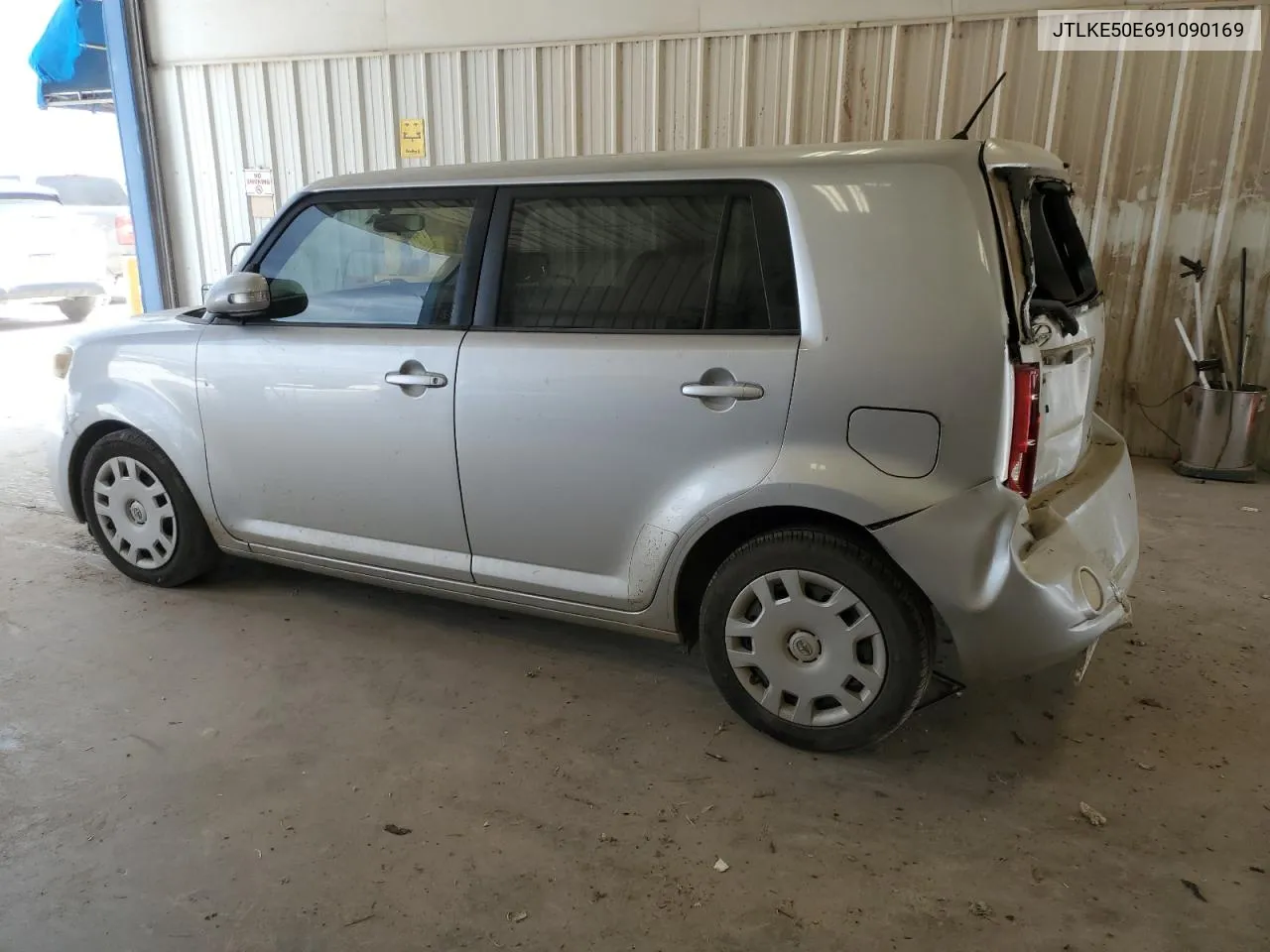 2009 Toyota Scion Xb VIN: JTLKE50E691090169 Lot: 67938244