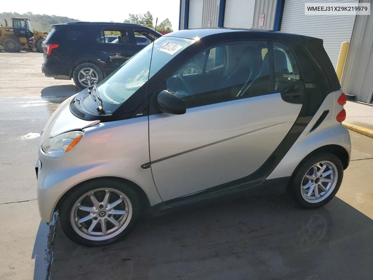 2009 Smart Fortwo Pure VIN: WMEEJ31X29K219979 Lot: 72551284