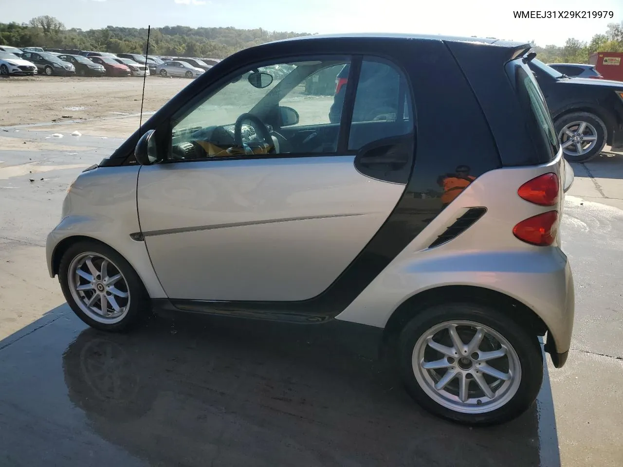 2009 Smart Fortwo Pure VIN: WMEEJ31X29K219979 Lot: 72551284