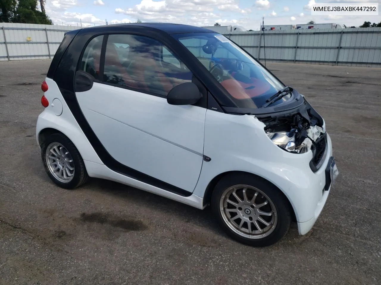 2011 Smart Fortwo Pure VIN: WMEEJ3BAXBK447292 Lot: 73308384