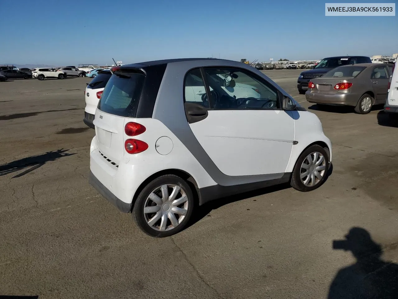 2012 Smart Fortwo Pure VIN: WMEEJ3BA9CK561933 Lot: 74830044