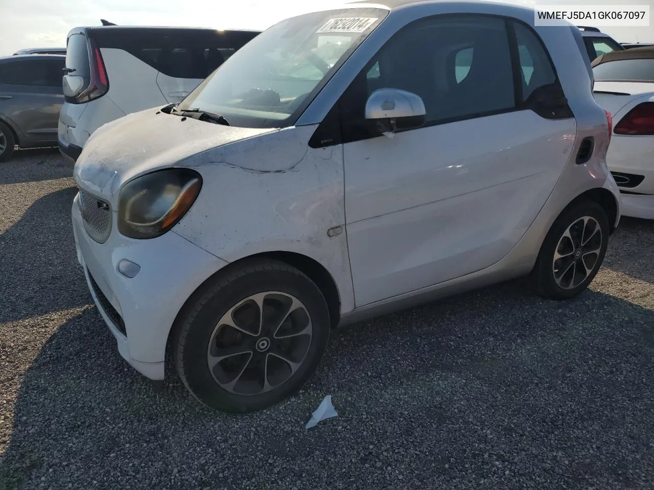 WMEFJ5DA1GK067097 2016 Smart Fortwo