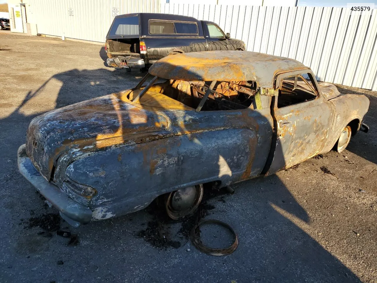 435579 1948 Studebaker Sedan