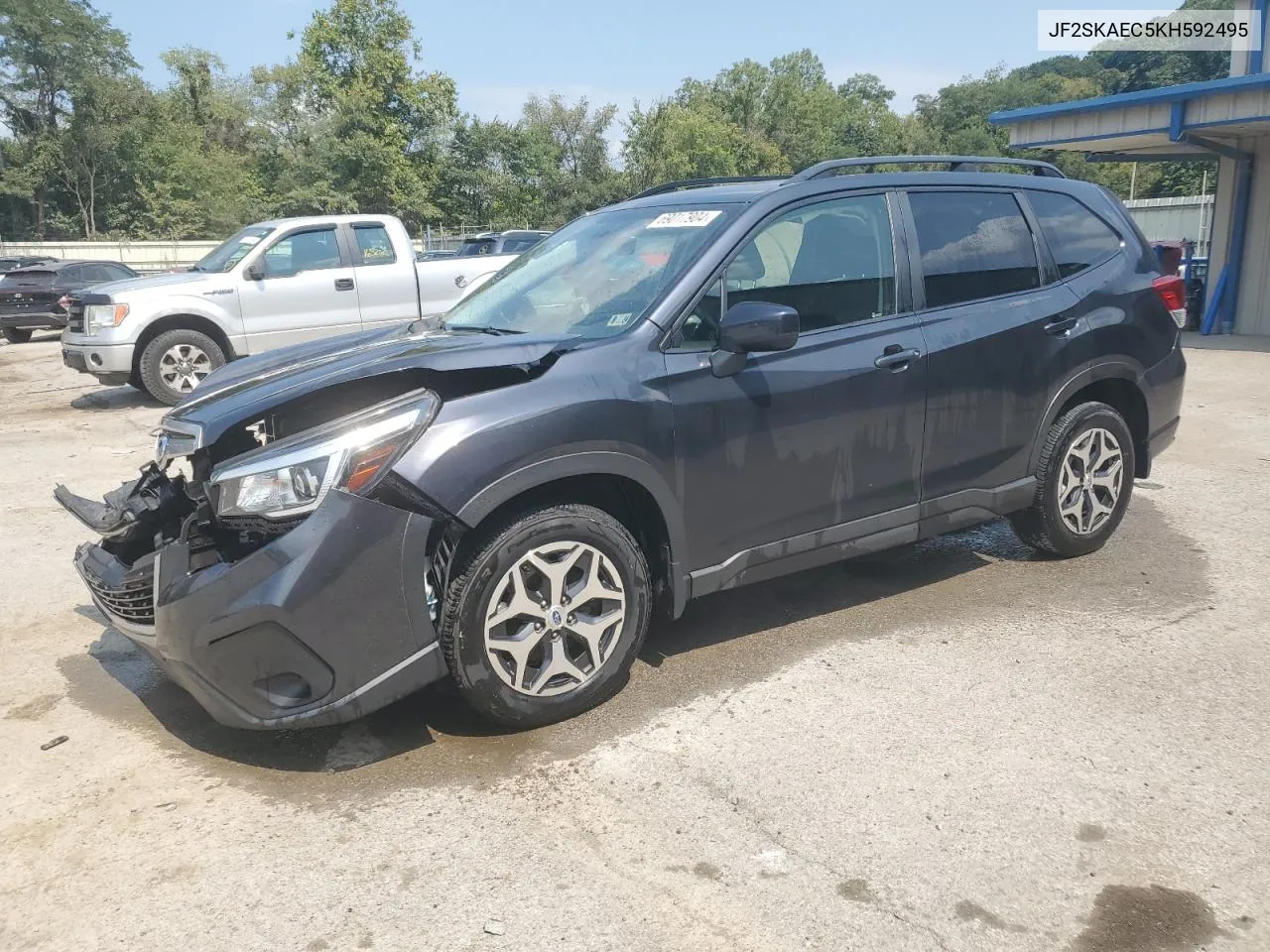 JF2SKAEC5KH592495 2019 Subaru Forester Premium