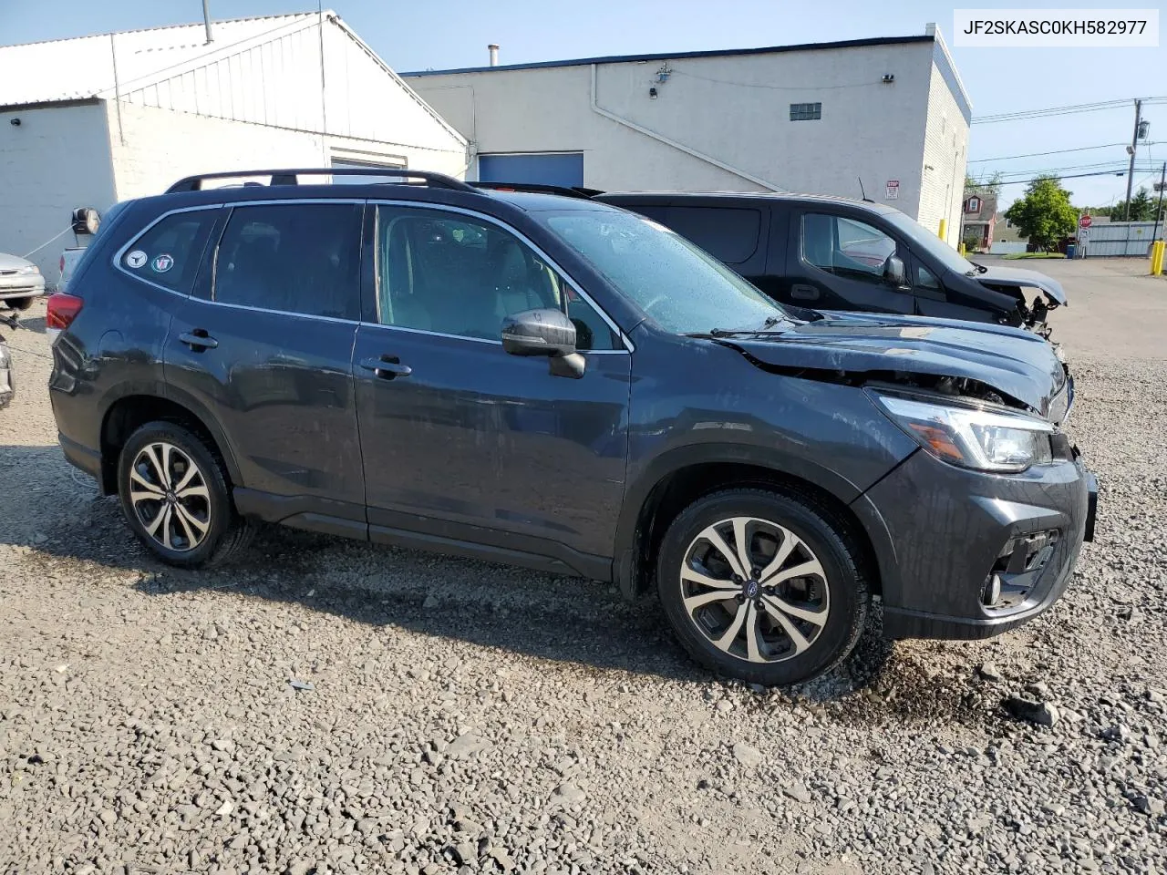 JF2SKASC0KH582977 2019 Subaru Forester Limited