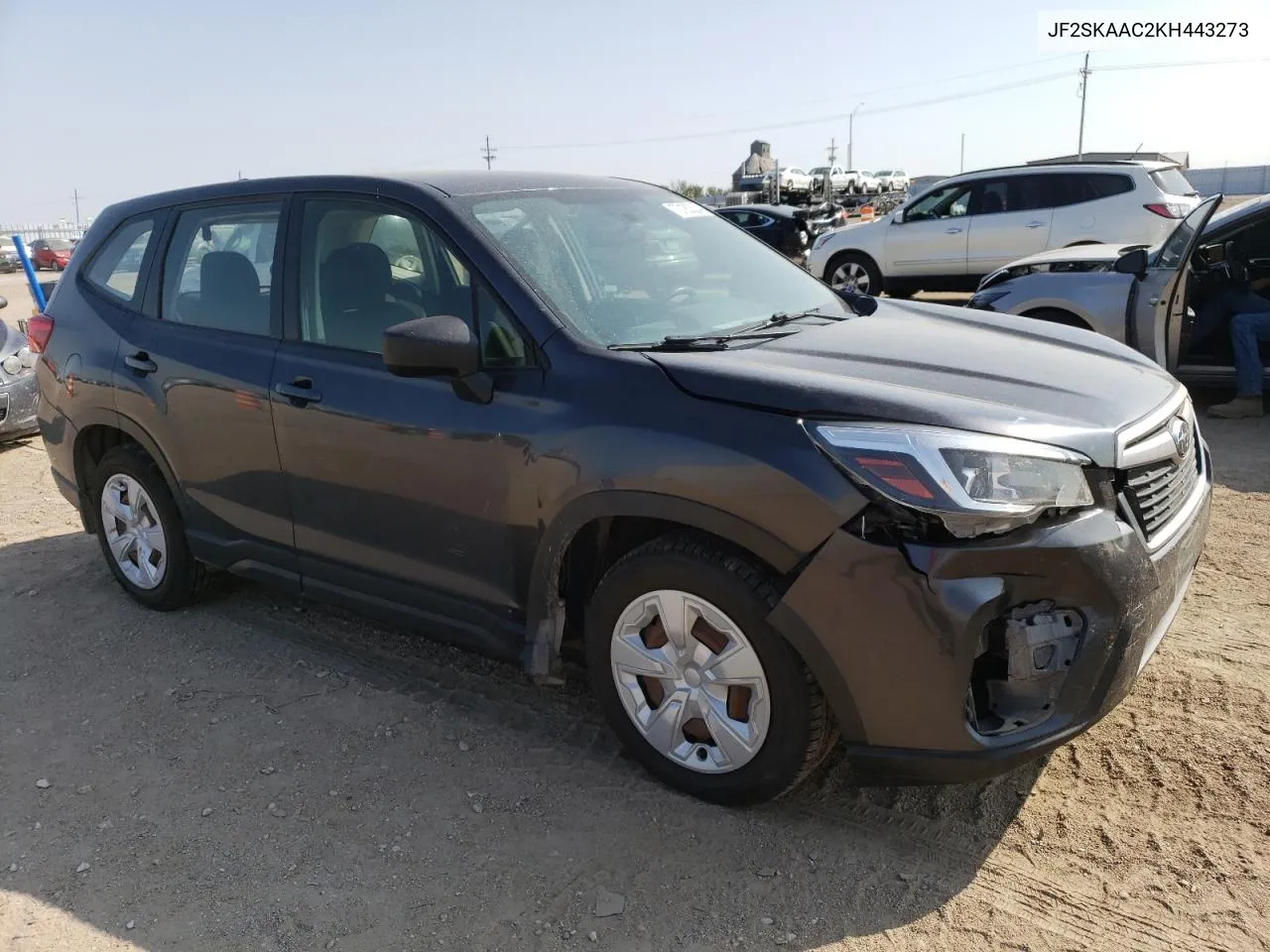 JF2SKAAC2KH443273 2019 Subaru Forester