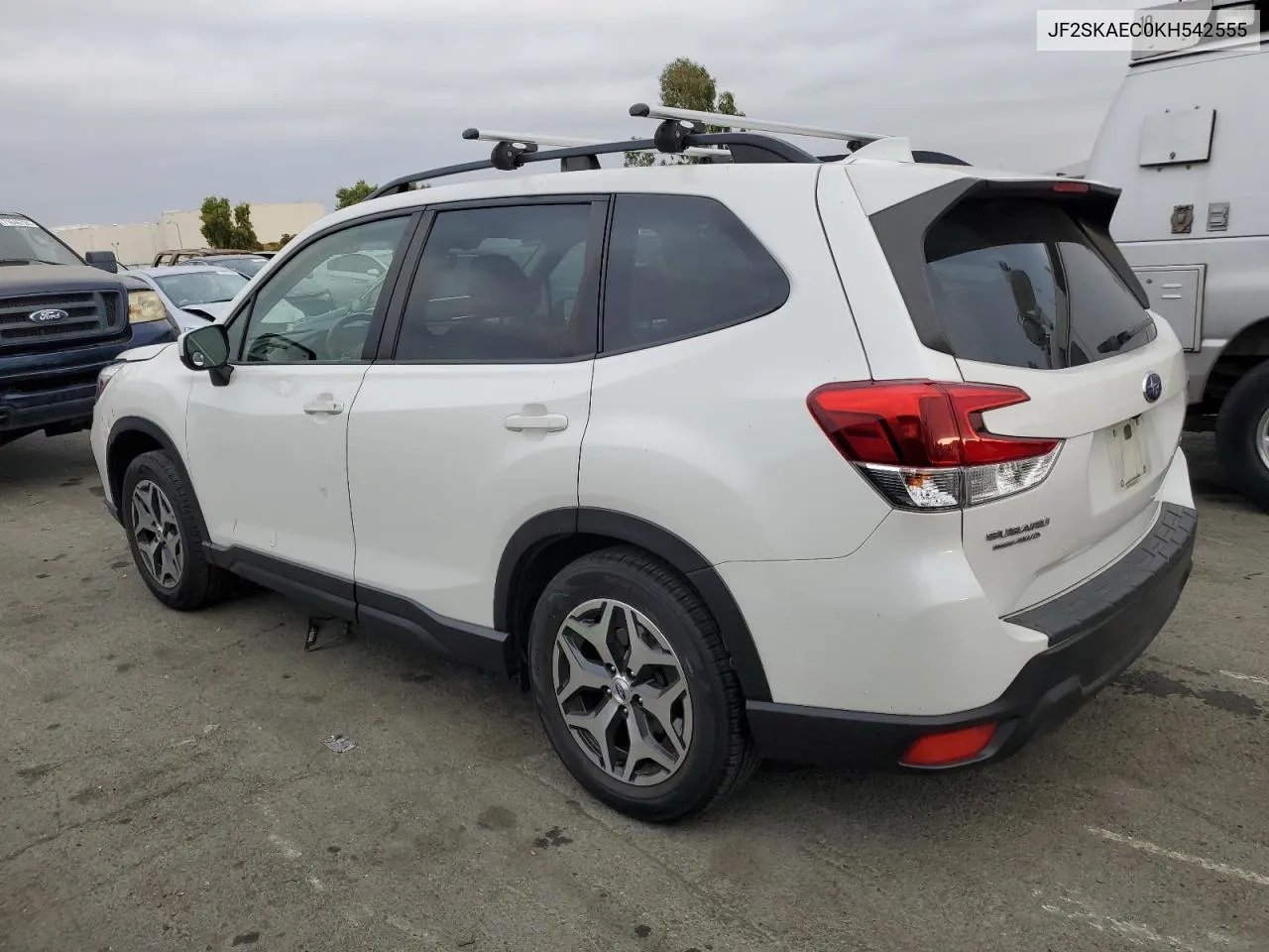 JF2SKAEC0KH542555 2019 Subaru Forester Premium