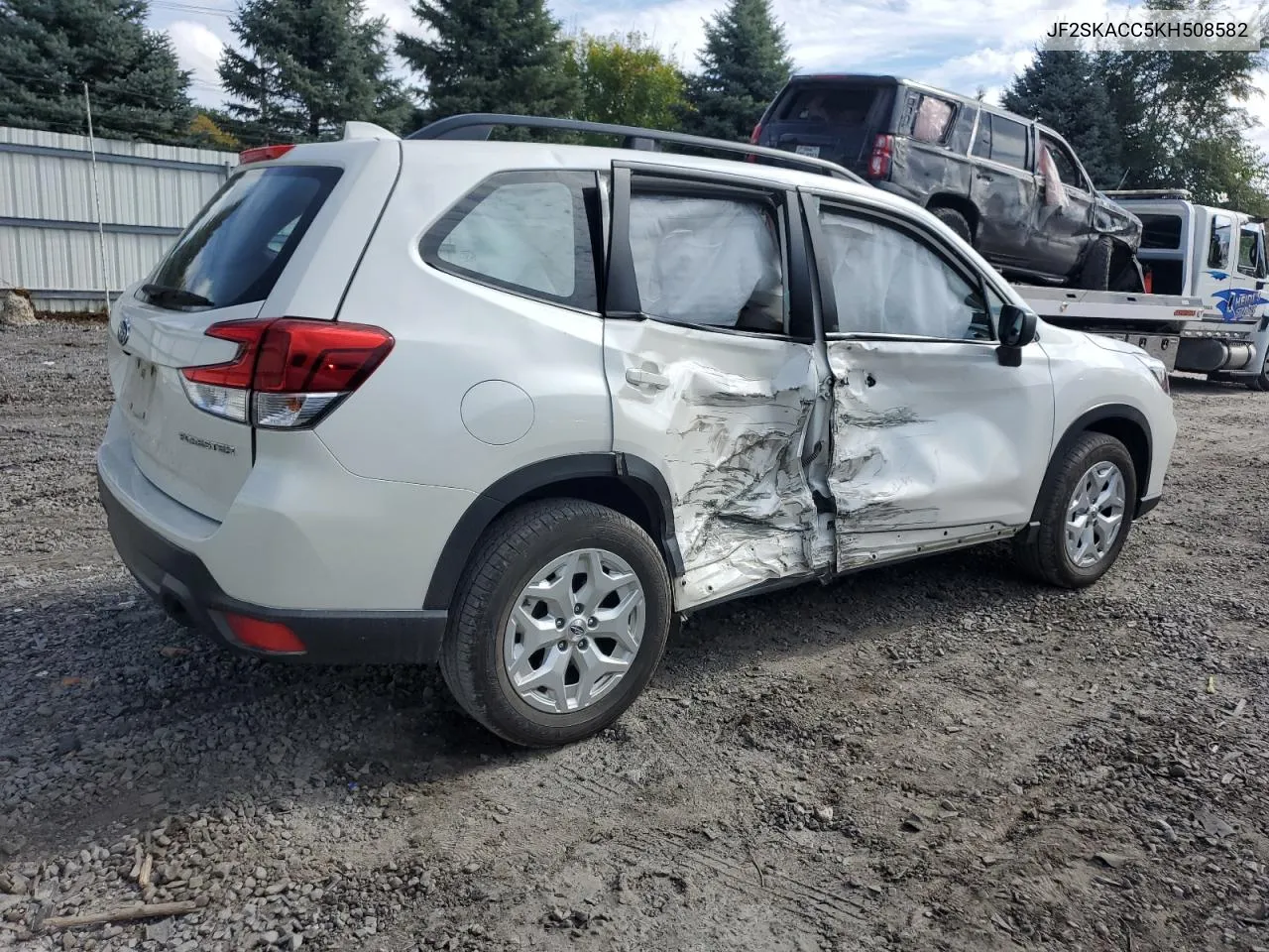 JF2SKACC5KH508582 2019 Subaru Forester