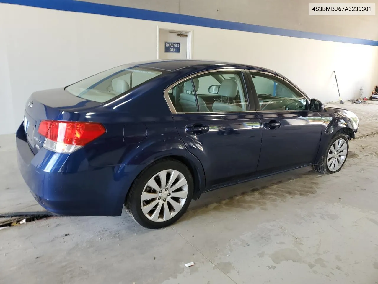 4S3BMBJ67A3239301 2010 Subaru Legacy 2.5I Limited