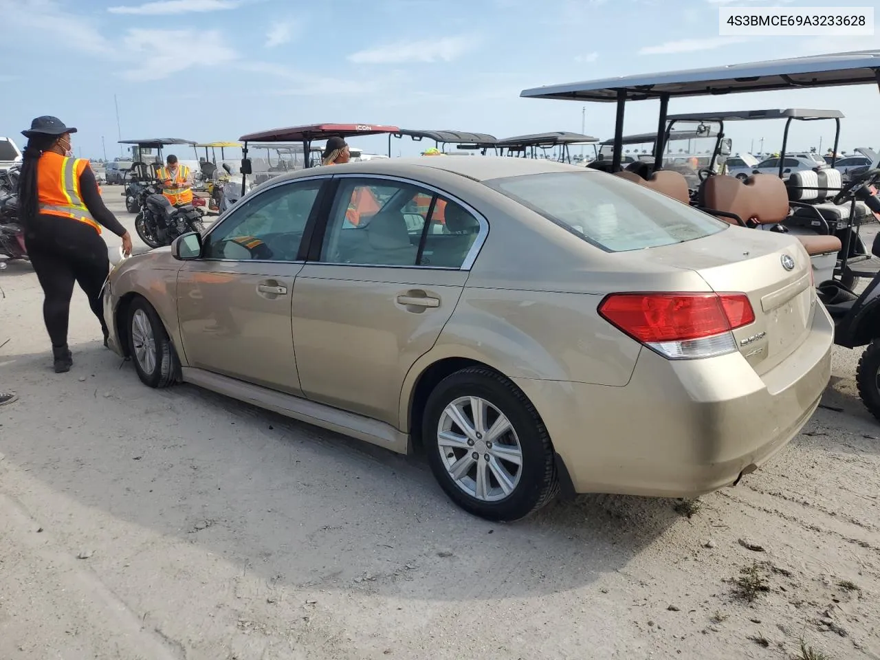 2010 Subaru Legacy 2.5I Premium VIN: 4S3BMCE69A3233628 Lot: 75176344