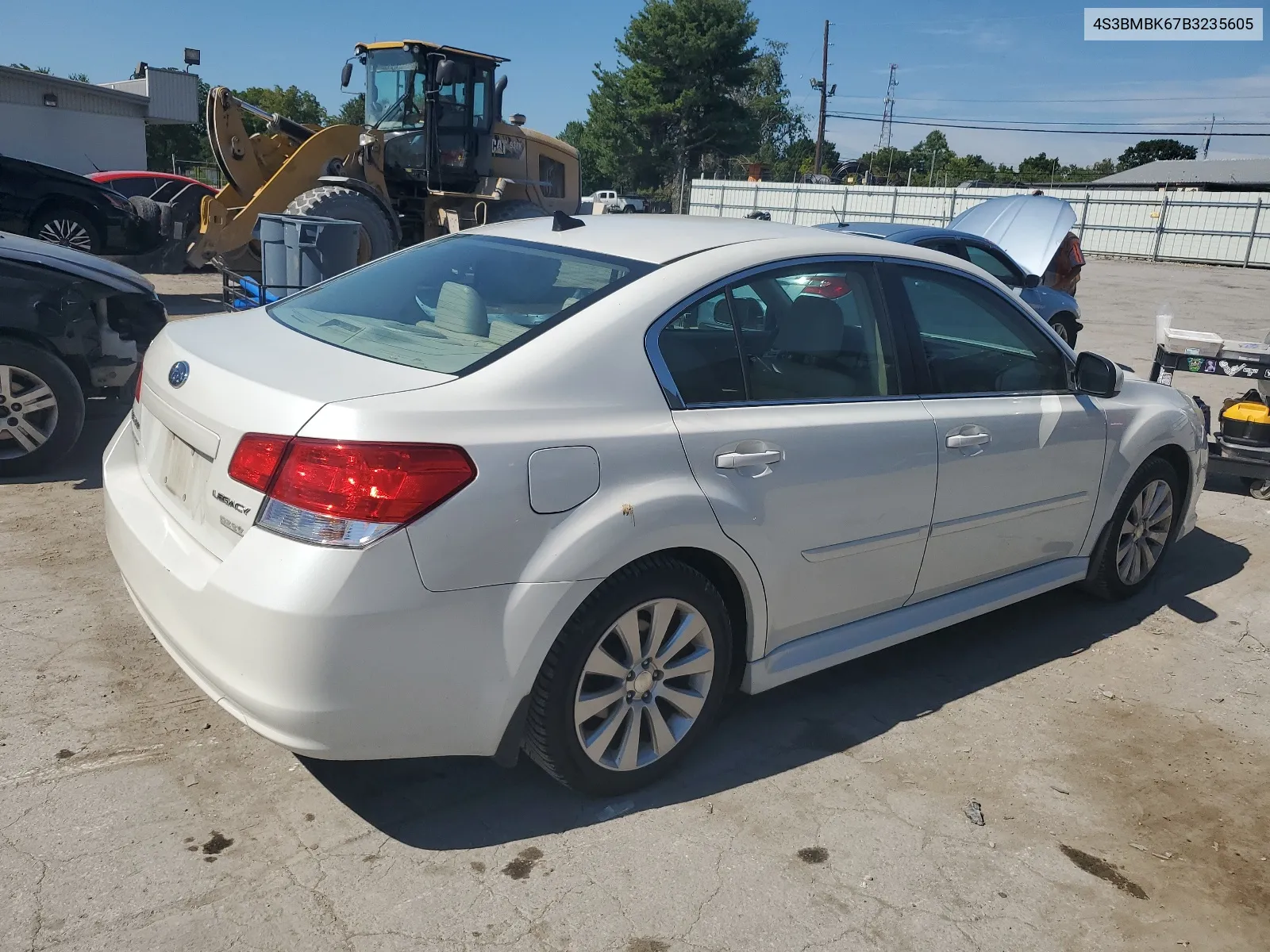 2011 Subaru Legacy 2.5I Limited VIN: 4S3BMBK67B3235605 Lot: 67663564