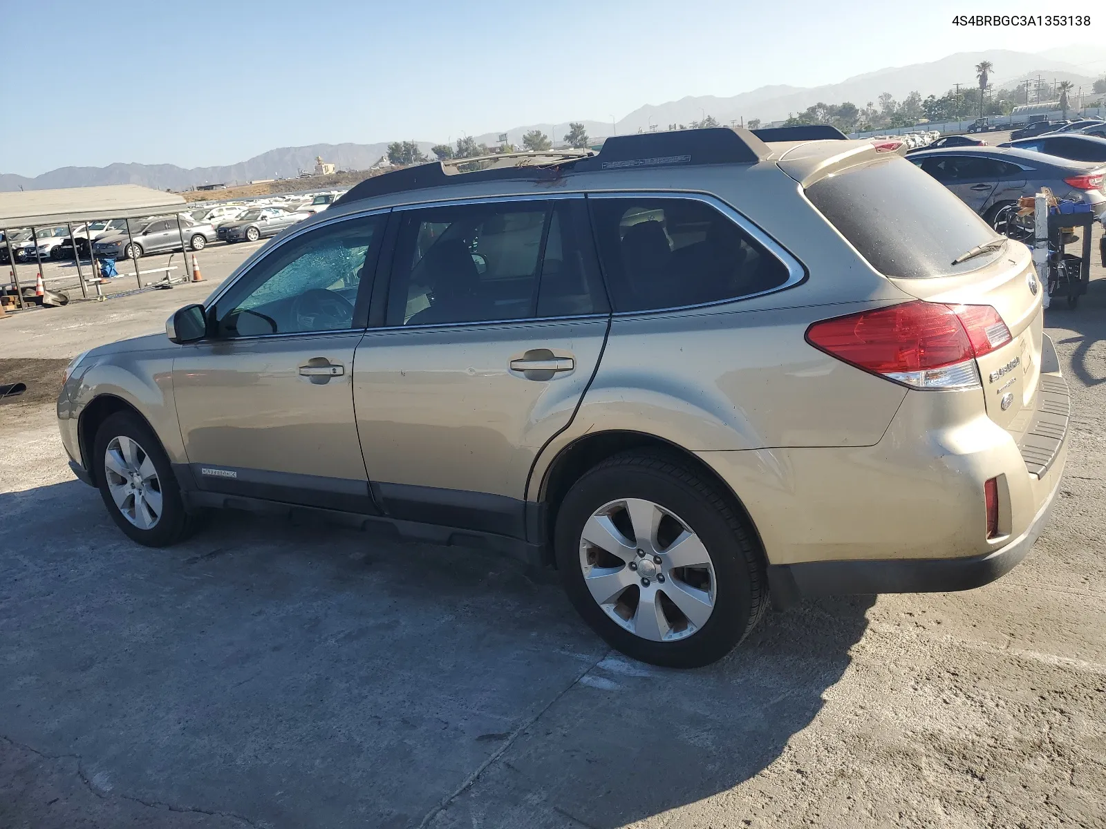 4S4BRBGC3A1353138 2010 Subaru Outback 2.5I Premium