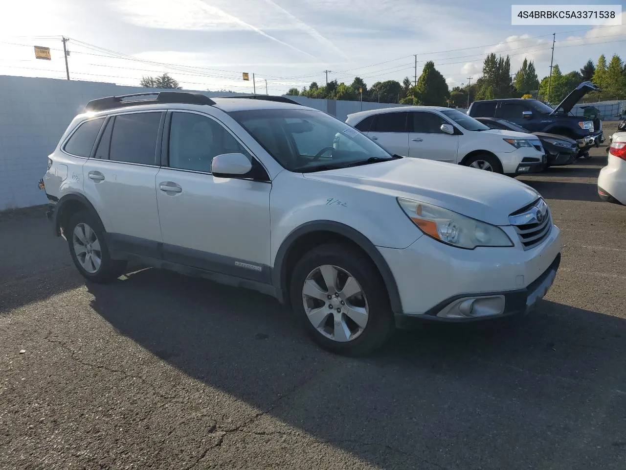 2010 Subaru Outback 2.5I Limited VIN: 4S4BRBKC5A3371538 Lot: 71796064