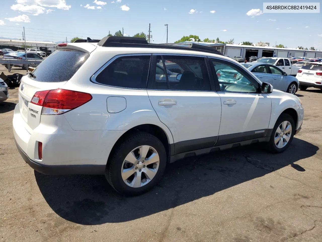 4S4BRDKC8B2419424 2011 Subaru Outback 3.6R Limited