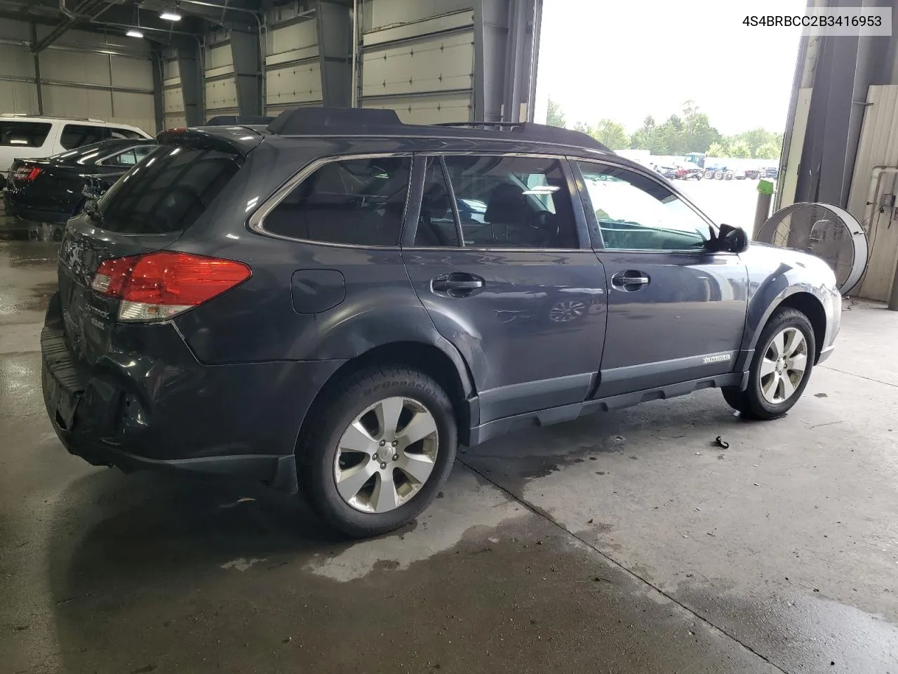 4S4BRBCC2B3416953 2011 Subaru Outback 2.5I Premium