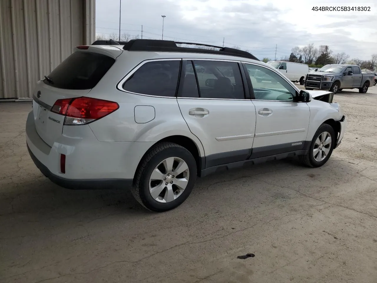 4S4BRCKC5B3418302 2011 Subaru Outback 2.5I Limited