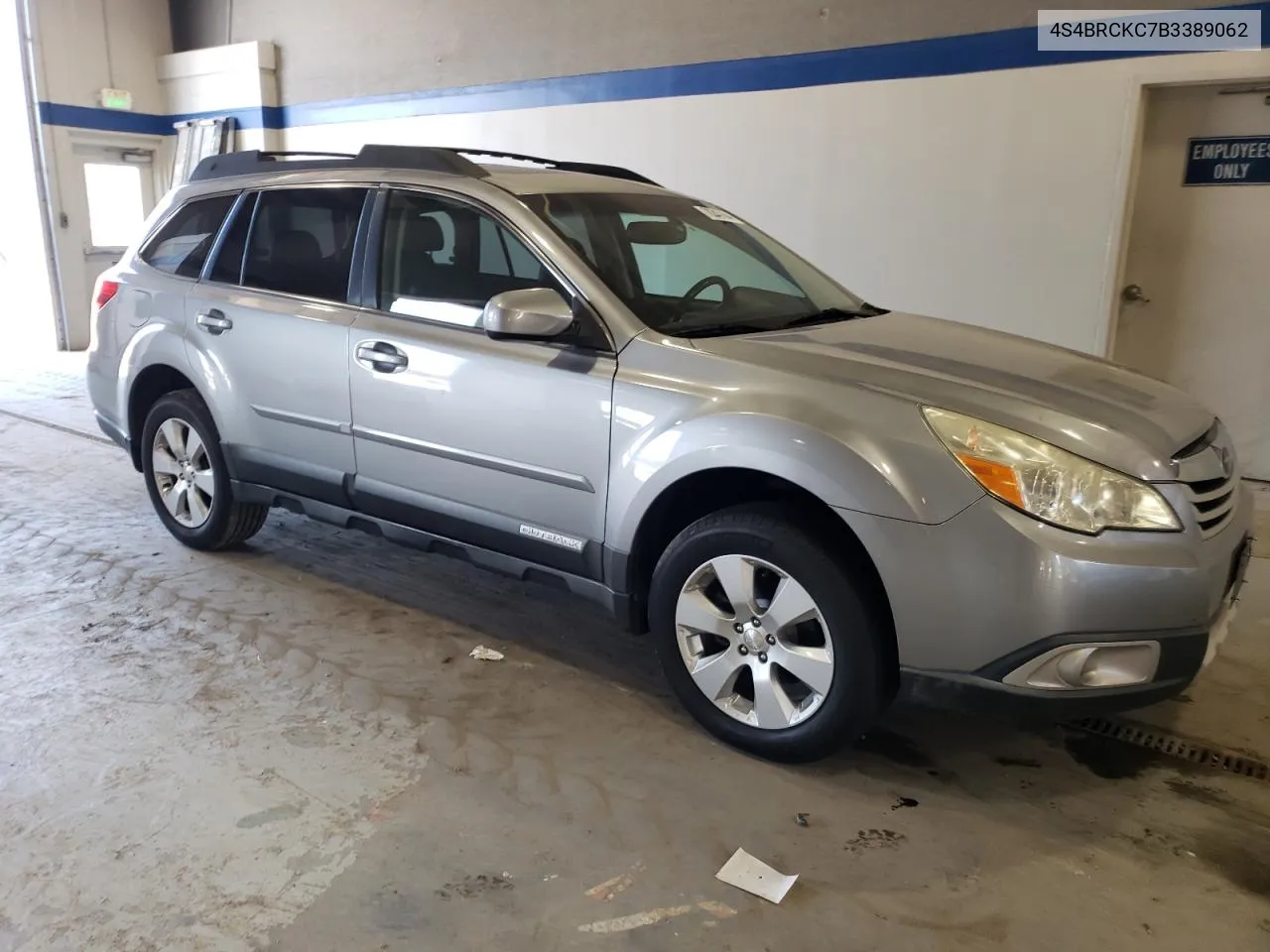 4S4BRCKC7B3389062 2011 Subaru Outback 2.5I Limited