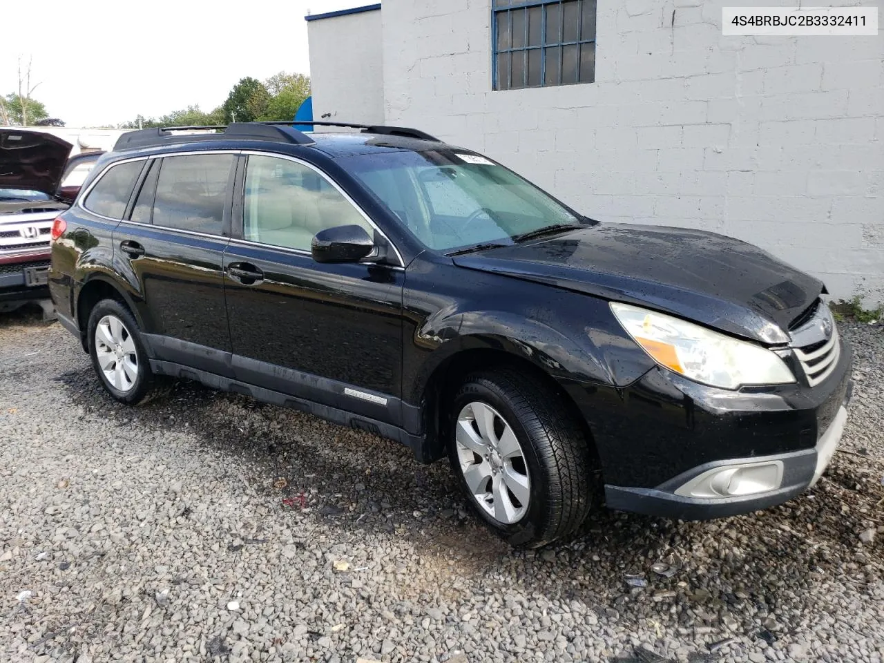 2011 Subaru Outback 2.5I Limited VIN: 4S4BRBJC2B3332411 Lot: 71895174