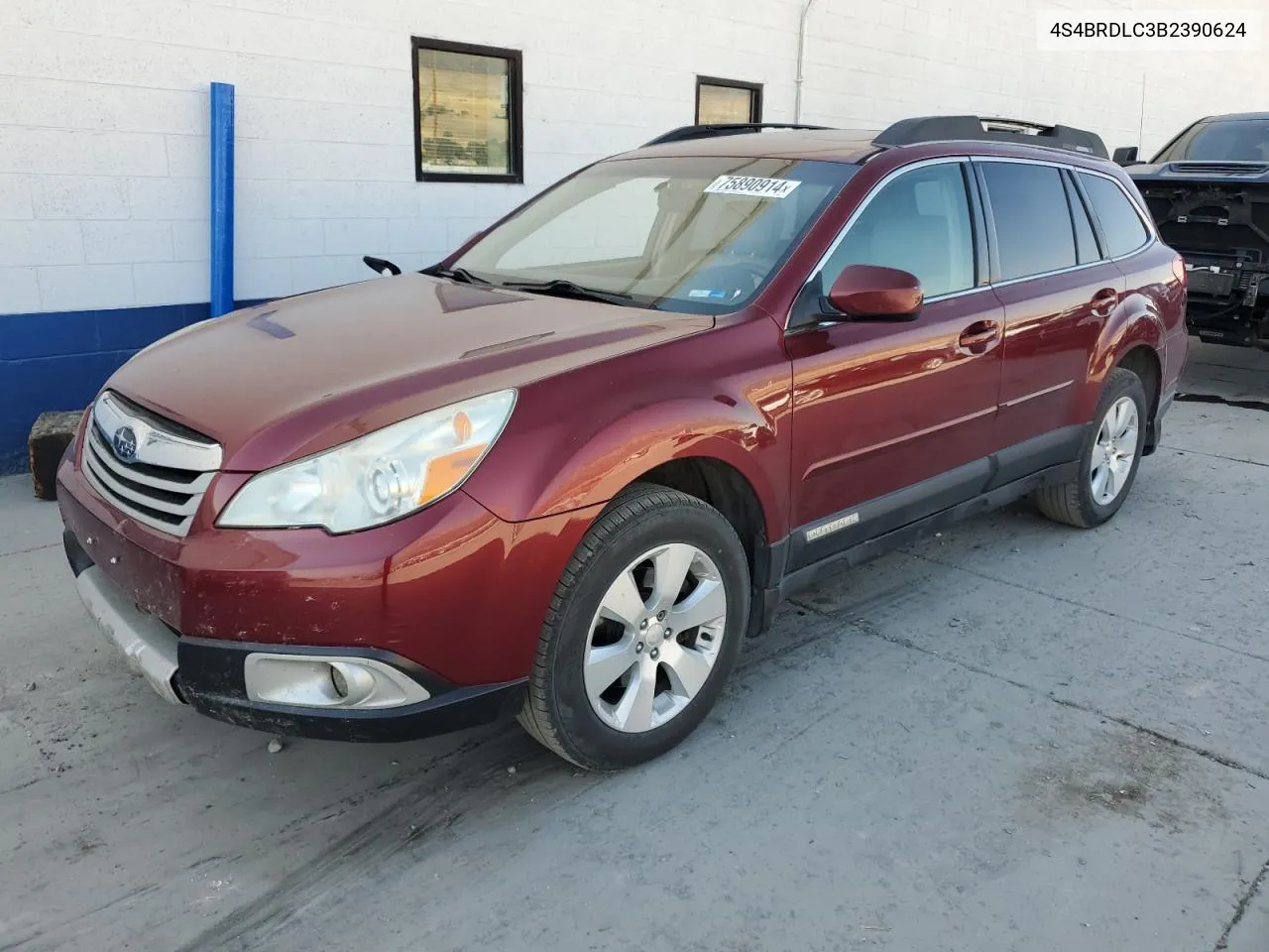 2011 Subaru Outback 3.6R Limited VIN: 4S4BRDLC3B2390624 Lot: 75890914