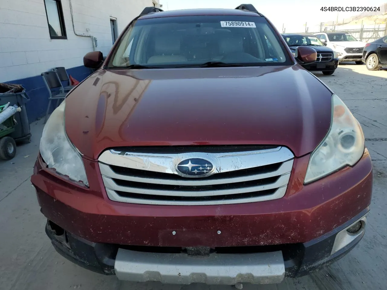 2011 Subaru Outback 3.6R Limited VIN: 4S4BRDLC3B2390624 Lot: 75890914