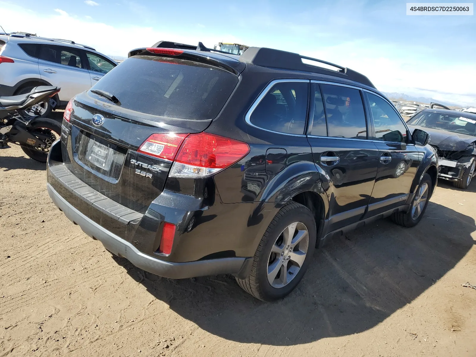 4S4BRDSC7D2250063 2013 Subaru Outback 3.6R Limited