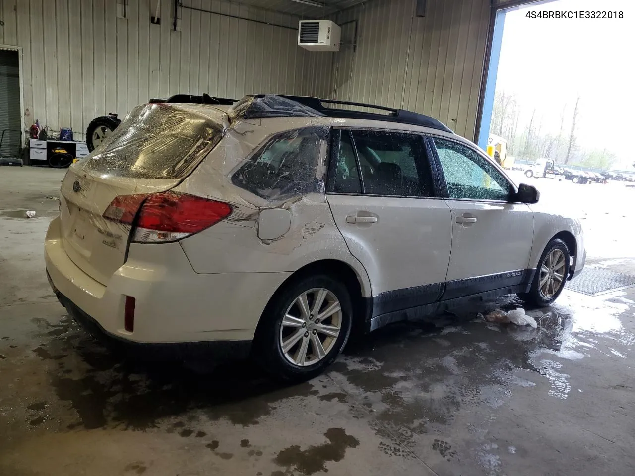 4S4BRBKC1E3322018 2014 Subaru Outback 2.5I Limited