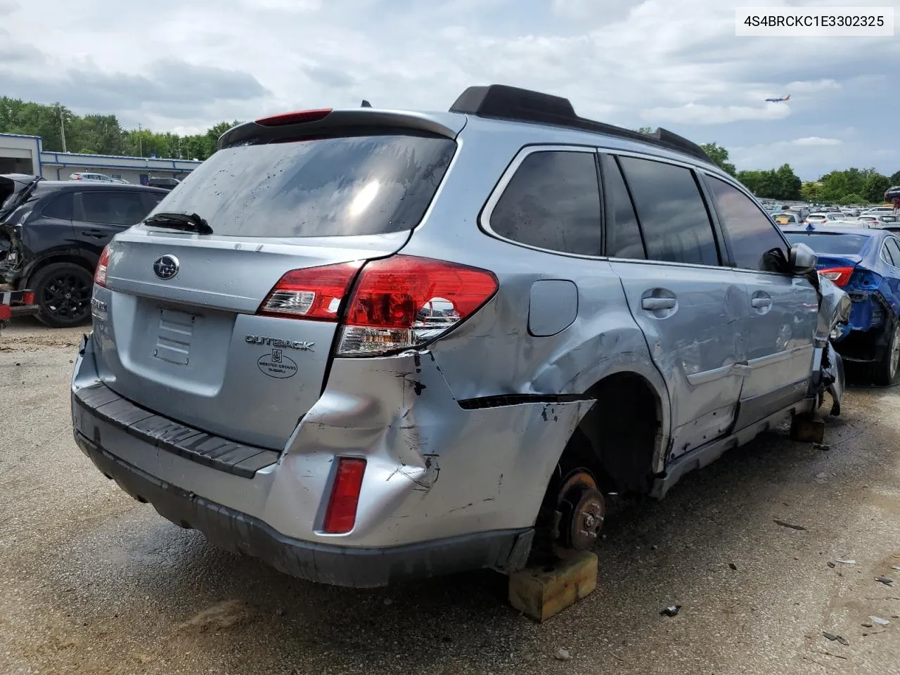 4S4BRCKC1E3302325 2014 Subaru Outback 2.5I Limited