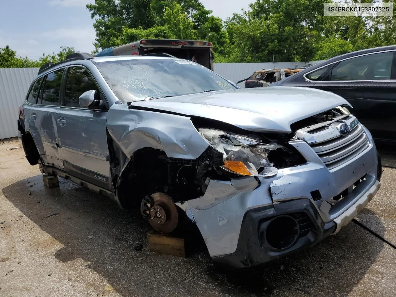 4S4BRCKC1E3302325 2014 Subaru Outback 2.5I Limited