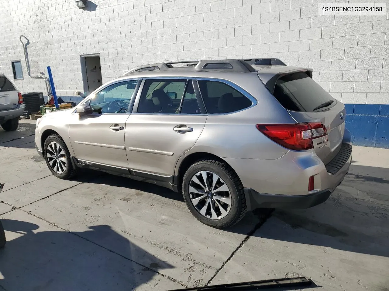 2016 Subaru Outback 3.6R Limited VIN: 4S4BSENC1G3294158 Lot: 79561524