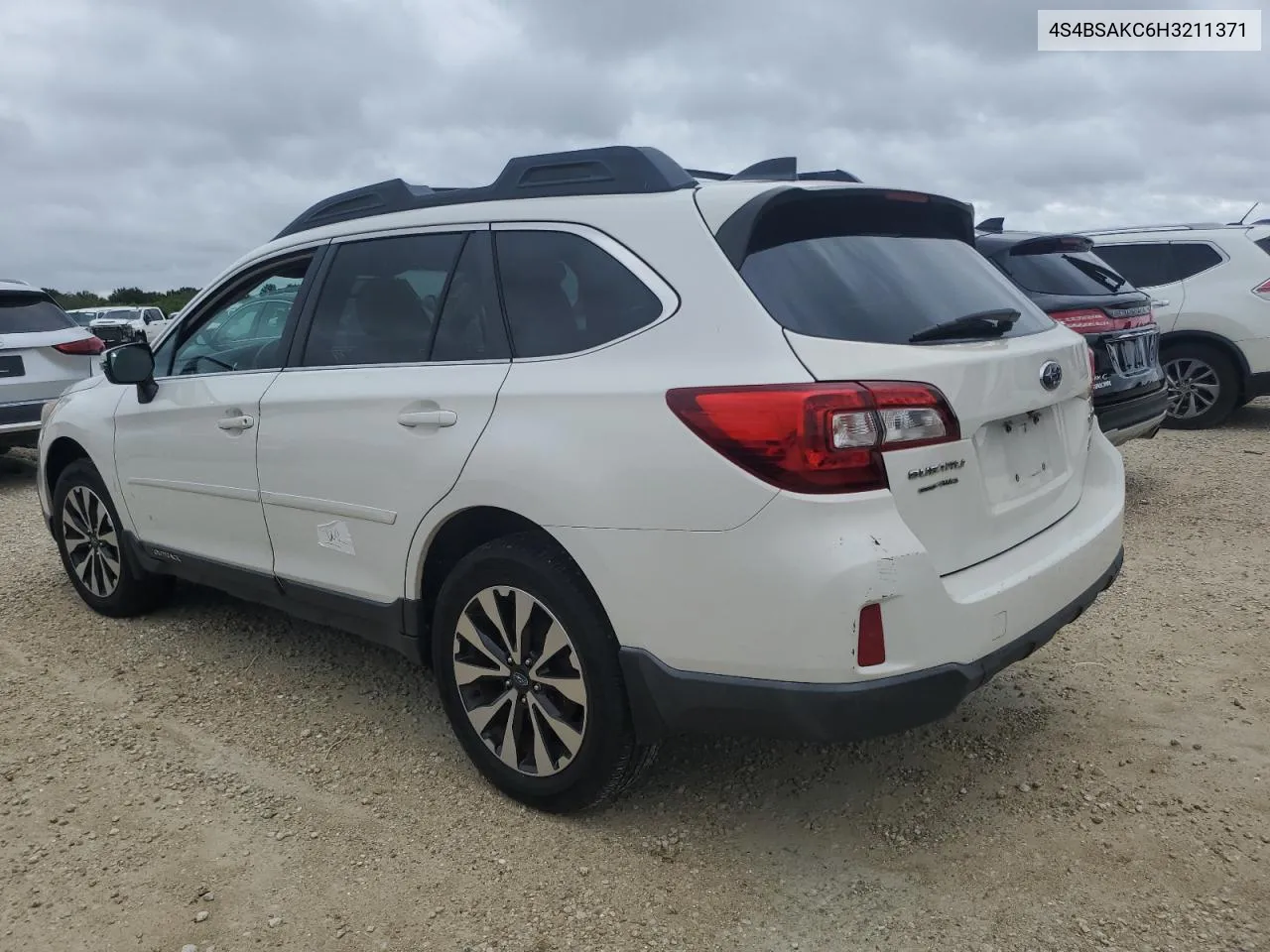 2017 Subaru Outback 2.5I Limited VIN: 4S4BSAKC6H3211371 Lot: 74623084