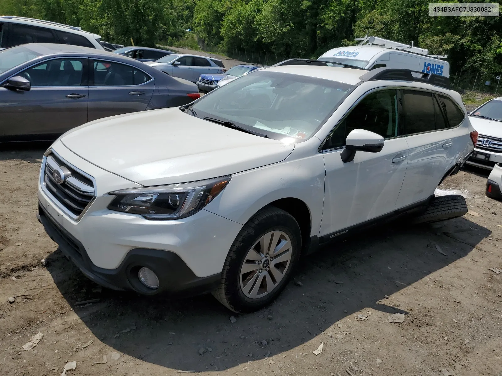 4S4BSAFC7J3300821 2018 Subaru Outback 2.5I Premium