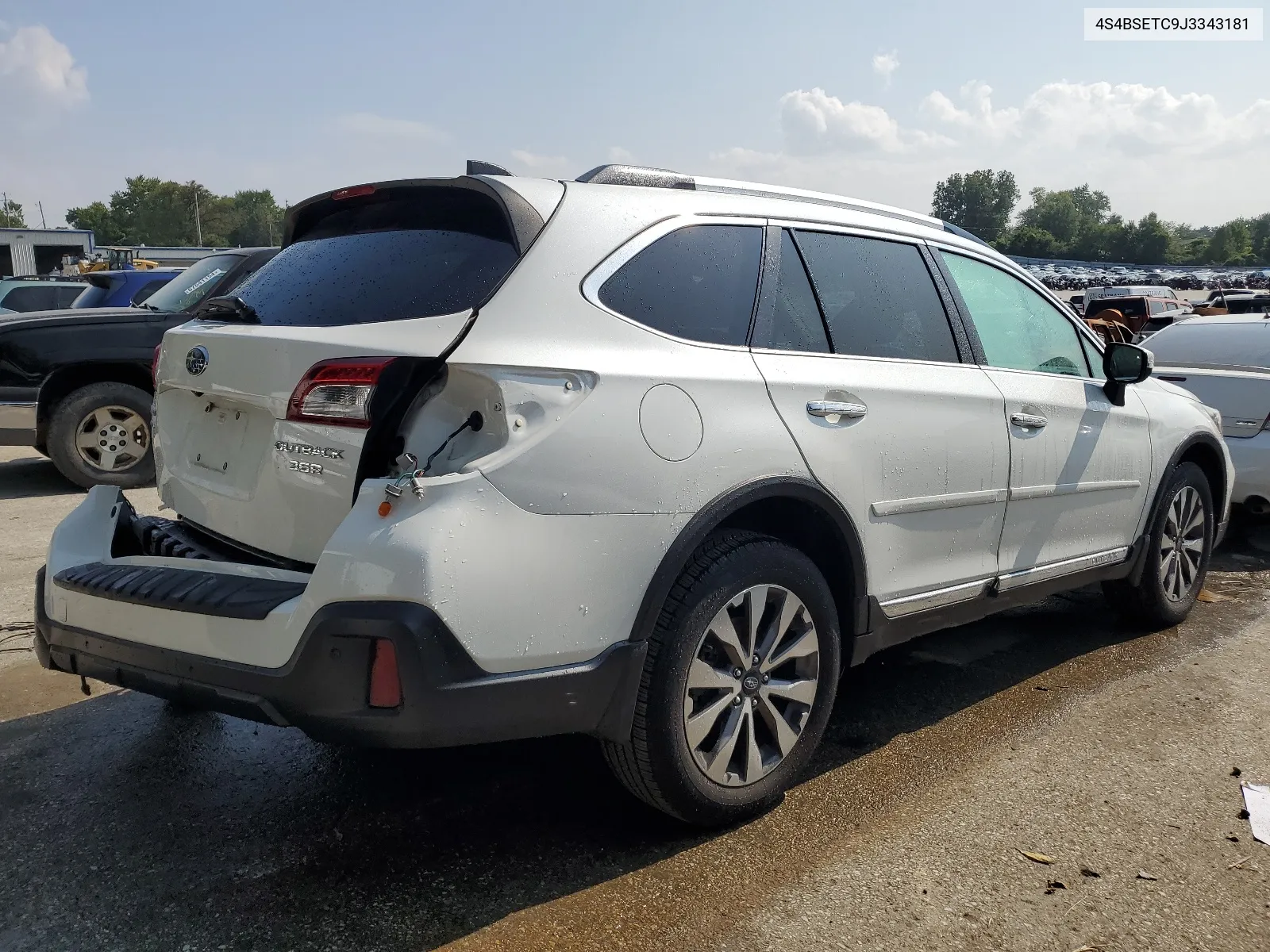 4S4BSETC9J3343181 2018 Subaru Outback Touring