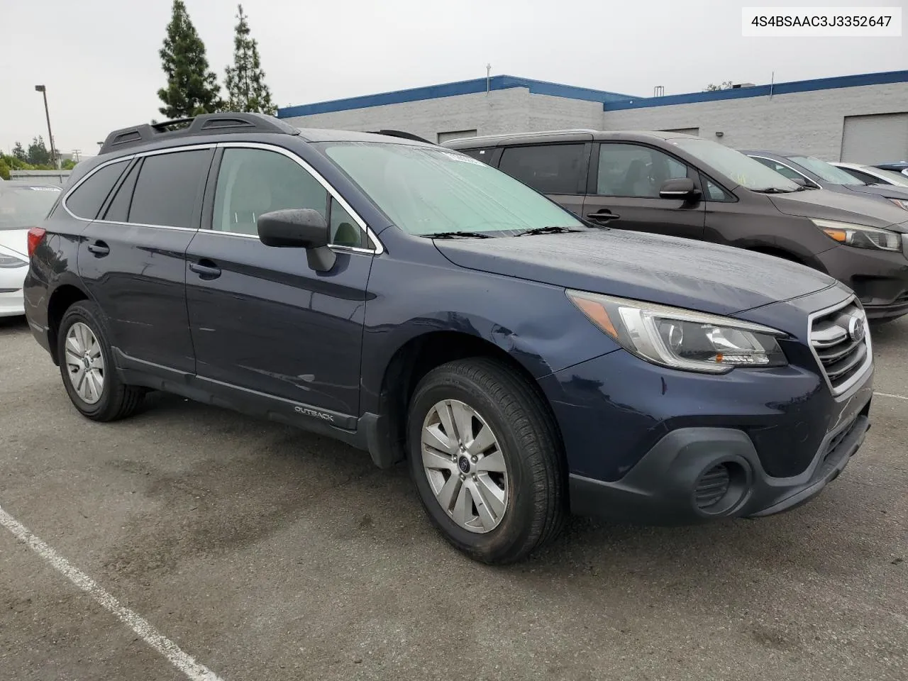 2018 Subaru Outback 2.5I VIN: 4S4BSAAC3J3352647 Lot: 71286924