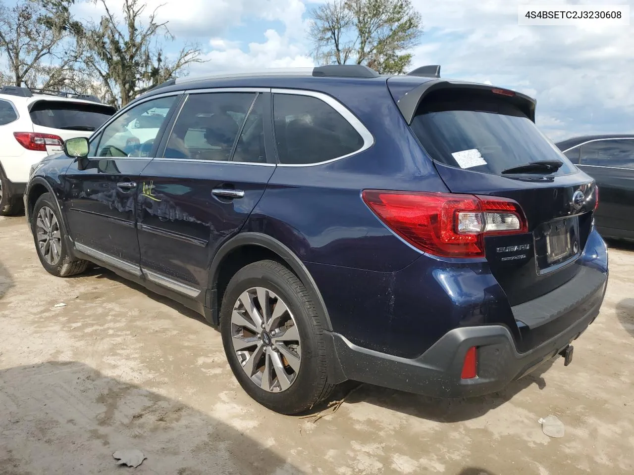 2018 Subaru Outback Touring VIN: 4S4BSETC2J3230608 Lot: 73871084