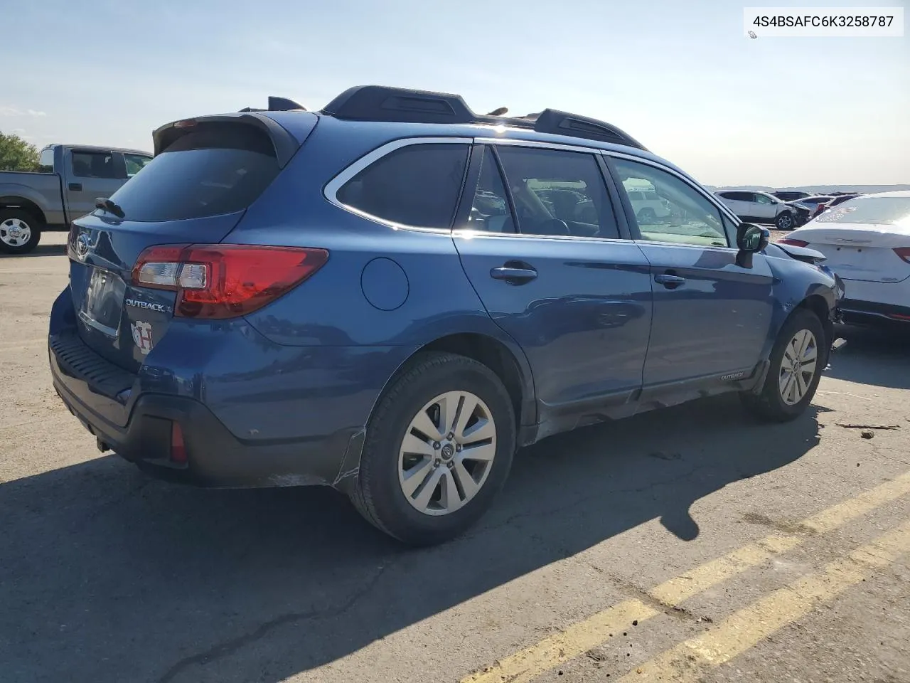 2019 Subaru Outback 2.5I Premium VIN: 4S4BSAFC6K3258787 Lot: 70498044