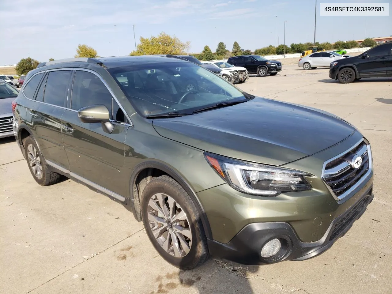 2019 Subaru Outback Touring VIN: 4S4BSETC4K3392581 Lot: 77118064