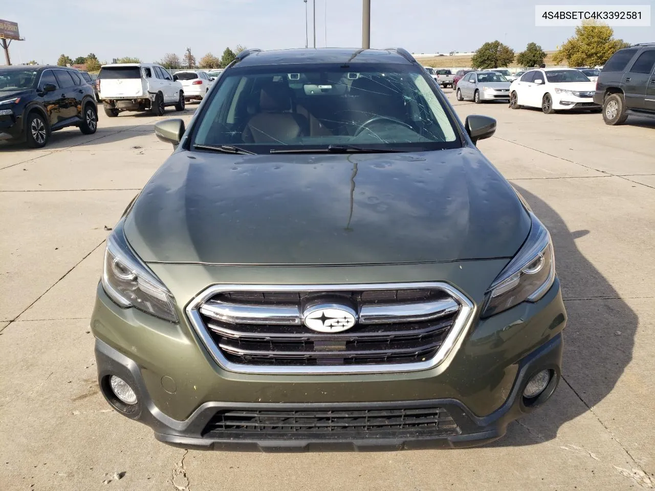 2019 Subaru Outback Touring VIN: 4S4BSETC4K3392581 Lot: 77118064