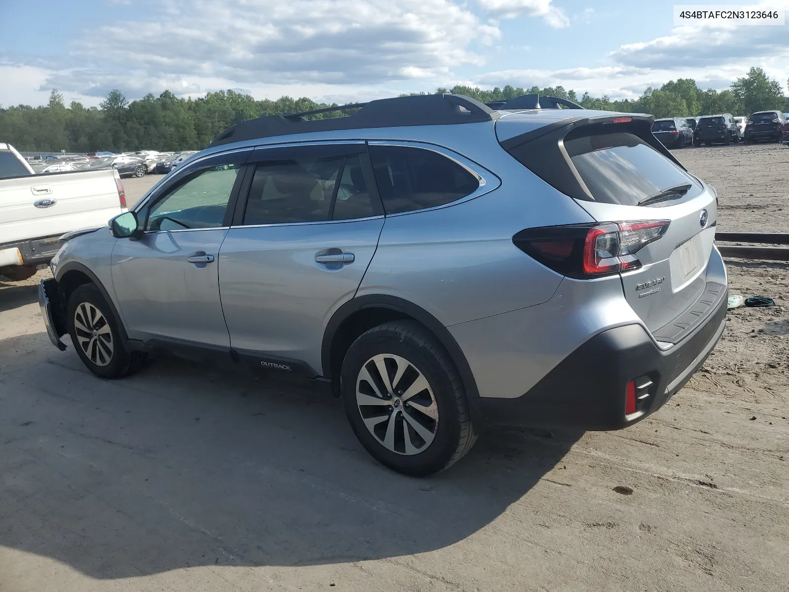 2022 Subaru Outback Premium VIN: 4S4BTAFC2N3123646 Lot: 64158664