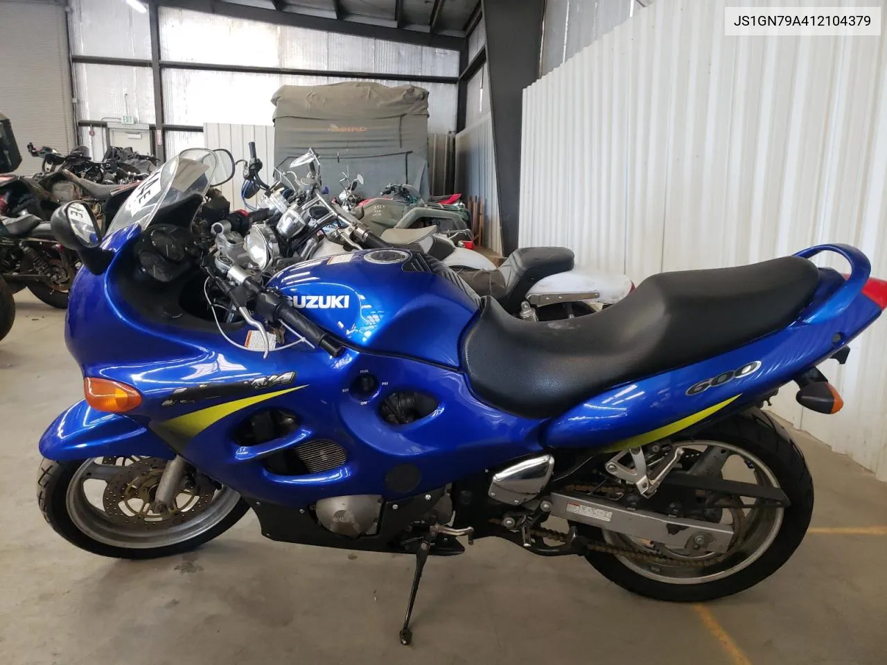 2001 Suzuki Gsx600 F VIN: JS1GN79A412104379 Lot: 77442114