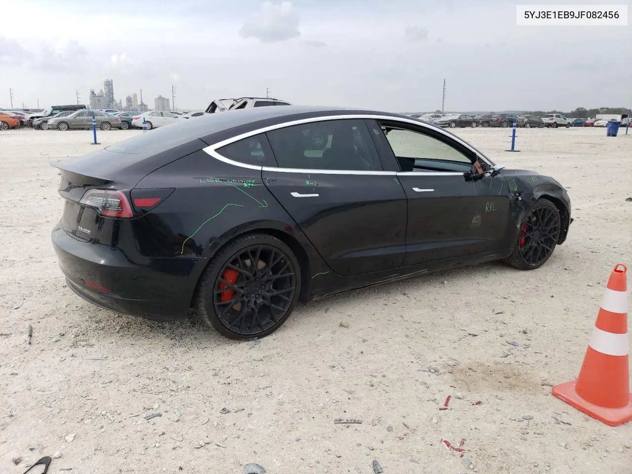 2018 Tesla Model 3 VIN: 5YJ3E1EB9JF082456 Lot: 45197344