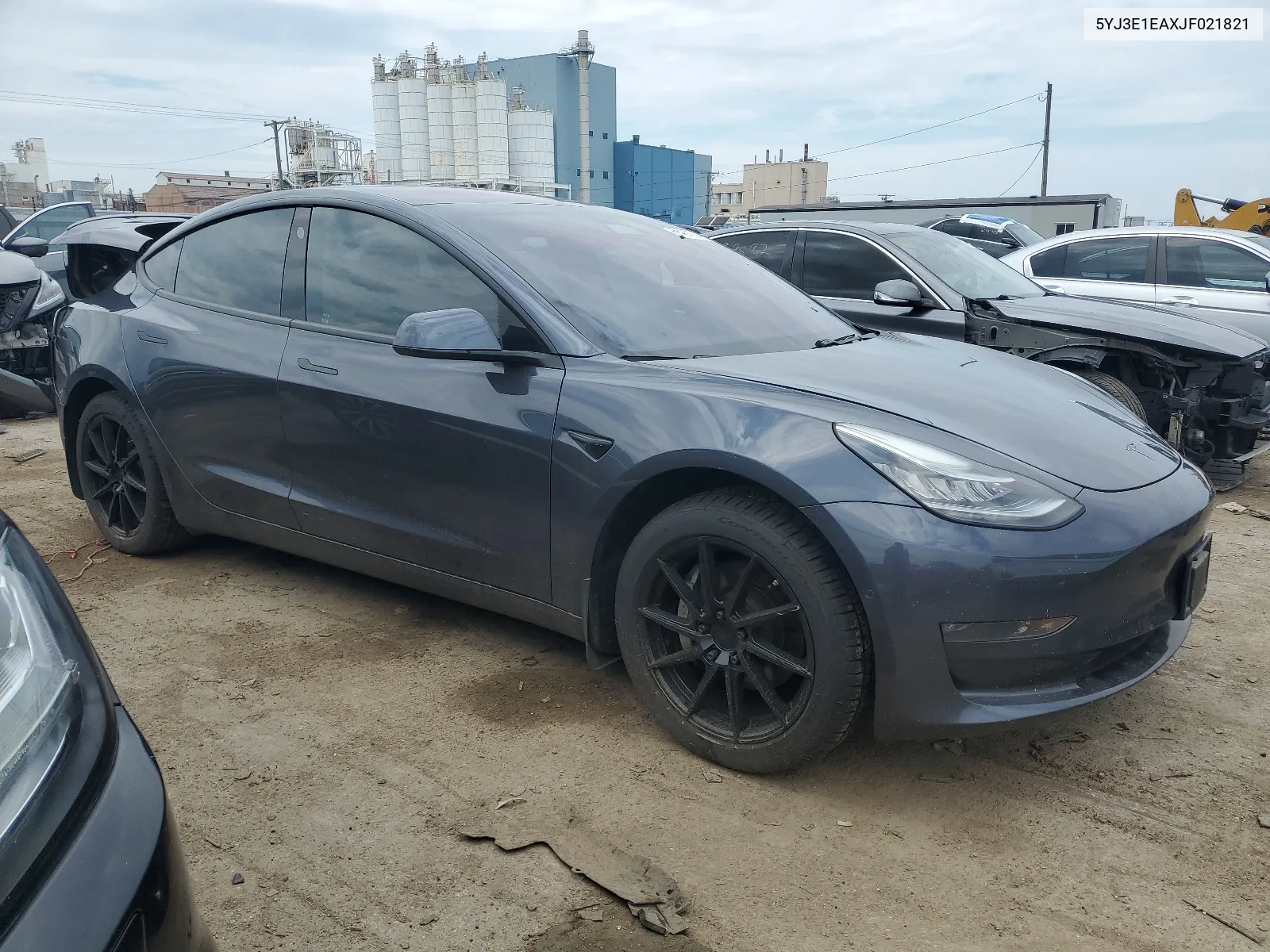 2018 Tesla Model 3 VIN: 5YJ3E1EAXJF021821 Lot: 61427204