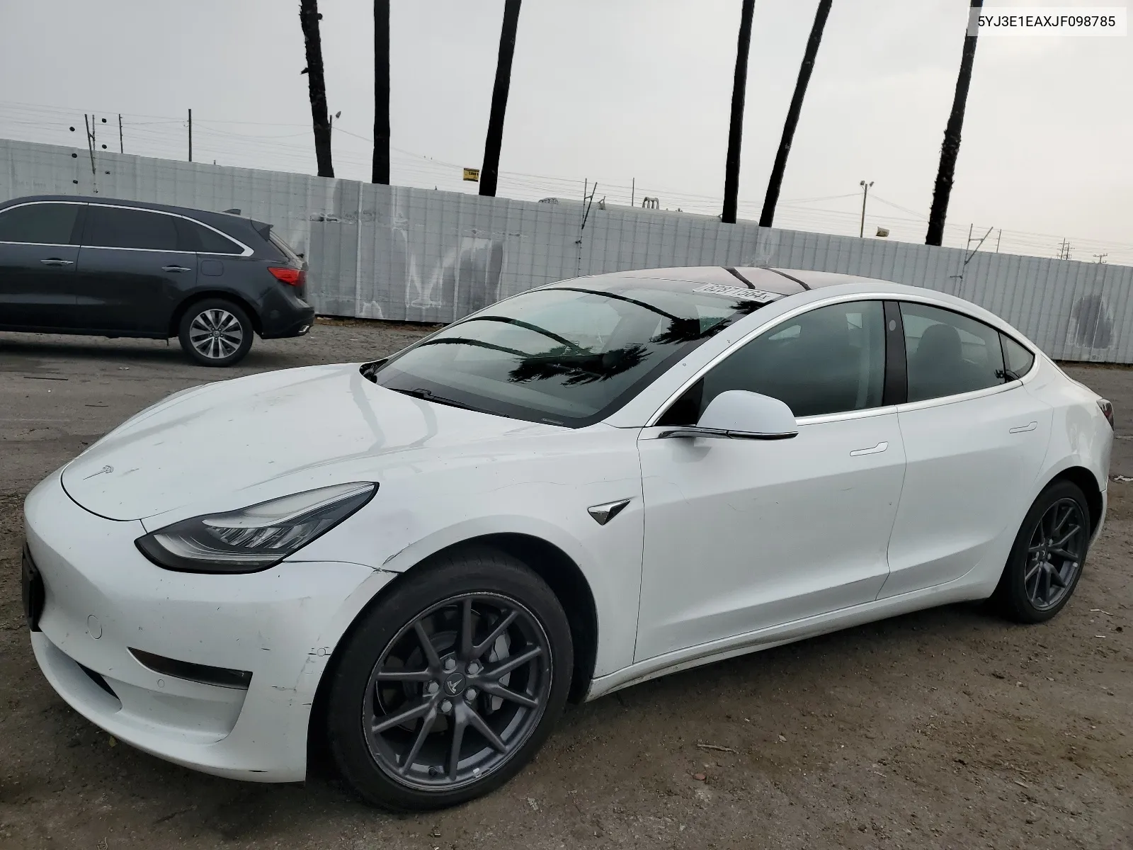 5YJ3E1EAXJF098785 2018 Tesla Model 3